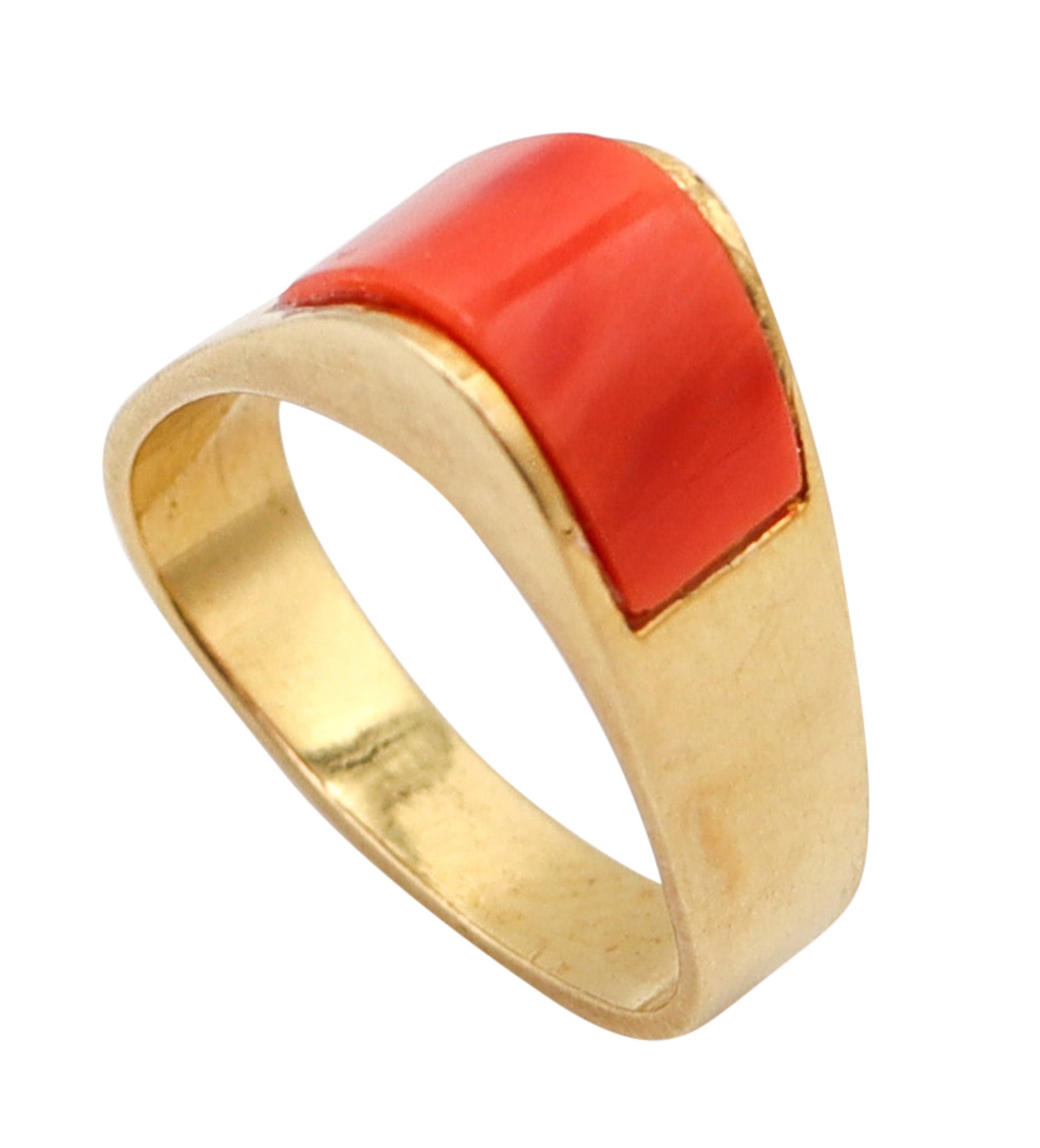 -Octavio Sarda Palau 1970 Barcelona Triangular Ring In 18Kt Gold With Coral