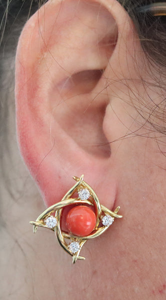 TIFFANY & CO. Clips Earrings In 18Kt Gold With 7.48 Ctw In Diamonds And Corals