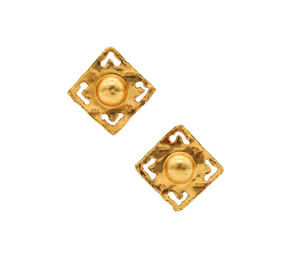 JEAN MAHIE Sculptural Square Clips-On Earrings in Textured 22Kt Yellow Gold