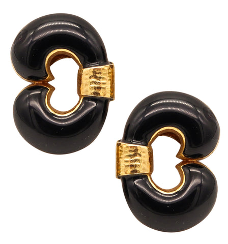 -David Webb 1970 Classic Clip On Earrings In 18Kt Yellow Gold With Black Enamel