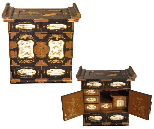 JAPAN 1820 Edo Period Black Lacquered & Gilded Tansu Cabinet Chest With Drawers