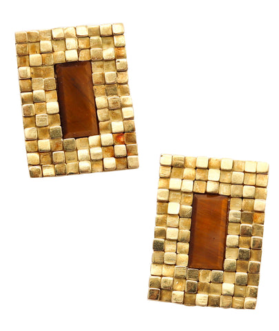 -Spritzer & Fuhrmann 1960 Modernist Geometric Earrings In 18Kt Gold With Tiger Eye