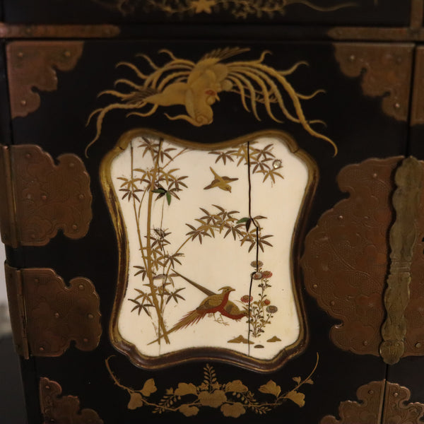 JAPAN 1820 Edo Period Black Lacquered & Gilded Tansu Cabinet Chest With Drawers