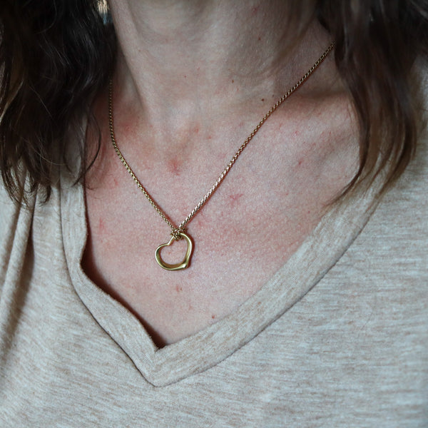 TIFFANY & CO. Vintage Elsa Peretti Medium Open Heart Pendant In 18Kt Yellow Gold