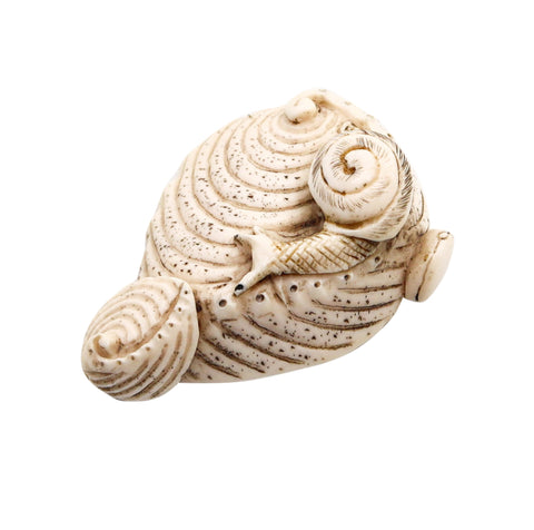 JAPAN 1900 Meiji Netsuke Carved Shell In Ivory With Snails