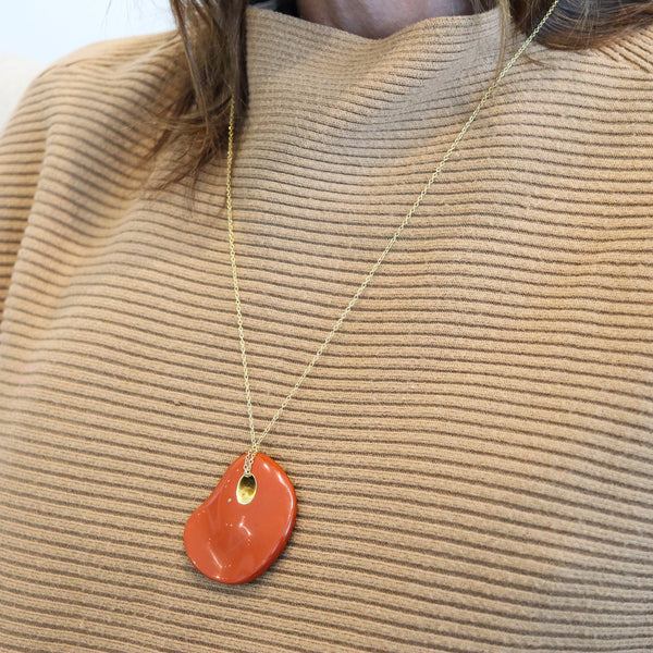 TIFFANY & CO. 1977 Elsa Peretti Jasper Touchstone Pendant Necklace In 18Kt Gold