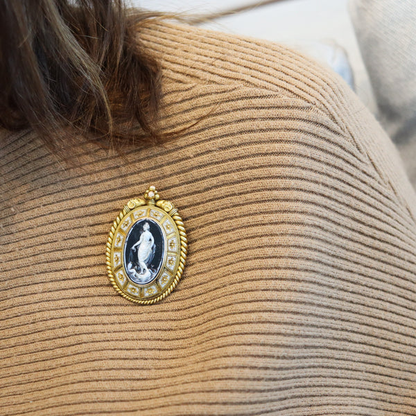ERNEST PIERRET 1880 Etruscan Micro Mosaic Pendant Brooch In 18Kt Gold & Sardonyx