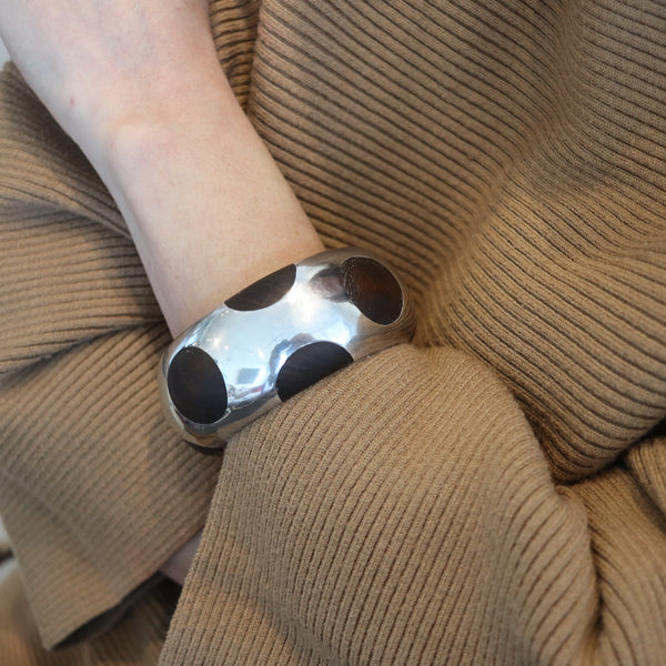 MEXICO 1970 Taxco Modernist Bangle In .925 Sterling Silver With Carved Woods