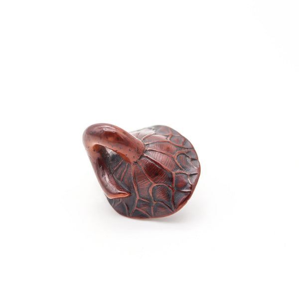 JAPAN 1900 Meiji Period Carved Wood Netsuke Of Frog Resting In A Lotus