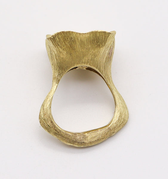 LA TRIOMPHE 1970 Sculptural Cocktail Ring In 18Kt Gold With 1.78 Ctw Diamonds