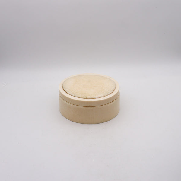 EDWARDIAN 1900 British Oval Box With Lid Carved In Ivory