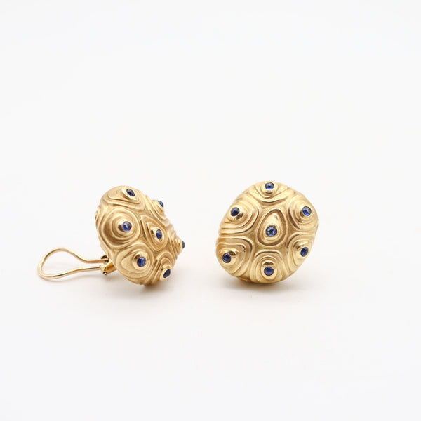 ANGELA CUMMINGS Sculptural Clip-On Earrings In 18Kt Gold With Sapphires