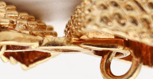 VAN CLEEF & ARPELS 1970 Retro Modern Textured Cufflinks In 18Kt Yellow Gold