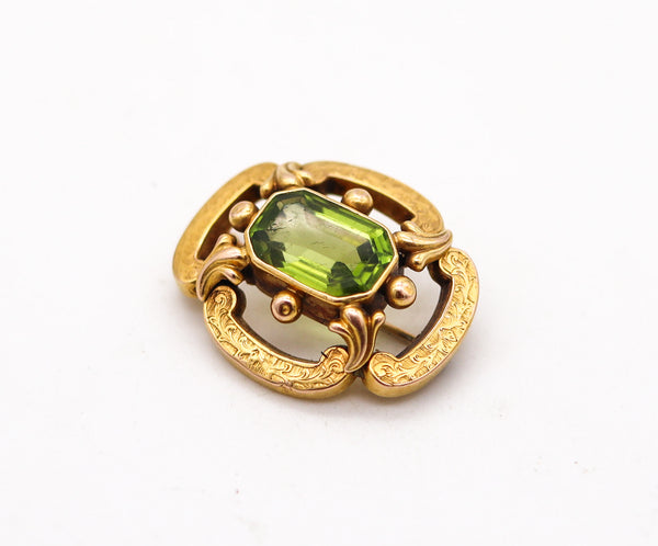 -Victorian 1880 Pin Brooch In 14Kt Yellow Gold With 5.74 Cts Vivid Green Peridot