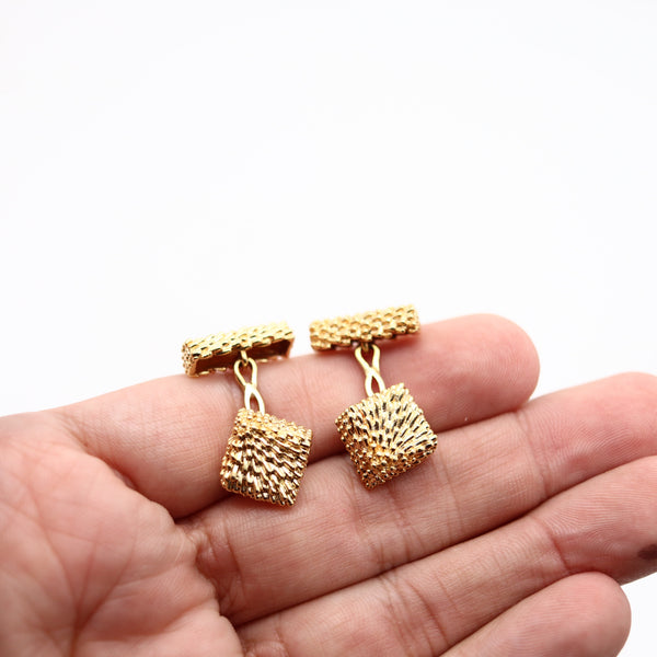 VAN CLEEF & ARPELS 1970 Retro Modern Textured Cufflinks In 18Kt Yellow Gold