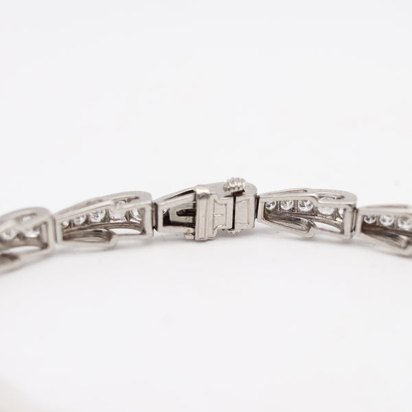 OSCAR HEYMAN 1941 Art-Deco Riviera Bracelet In Platinum With 4.13 Ctw Diamonds