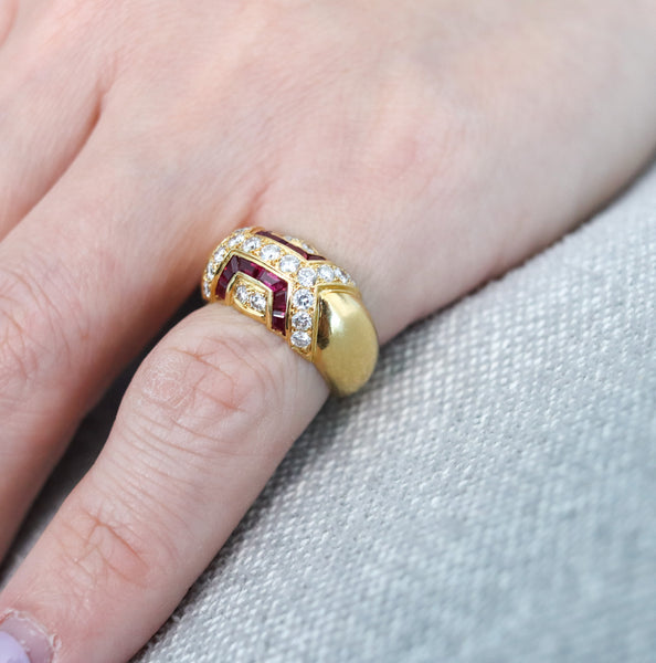 BOUCHERON Paris Modernist Ring In 18Kt Gold With 1.94 Ctw In Diamonds & Rubies