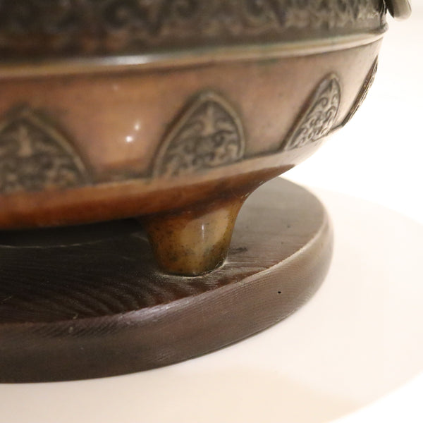 MEIJI 1868 Imperial Japan Round Hibachi Vase In Bronze With Carved Wood Base
