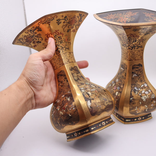 SHIBAYAMA Meiji 1880 Imperial Japan Pair Of Lacquered-Gilded Vases With Carvings