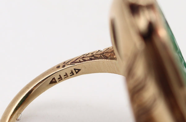 ART DECO 1925 Chinoiserie Oval Ring In 14Kt Yellow Gold With Carved Jade