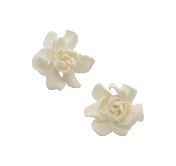 JAR PARIS Clips On White Gardenias Earrings In 18Kt Gold and Resin