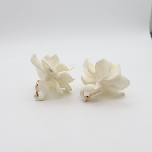 JAR PARIS Clips On White Gardenias Earrings In 18Kt Gold and Resin