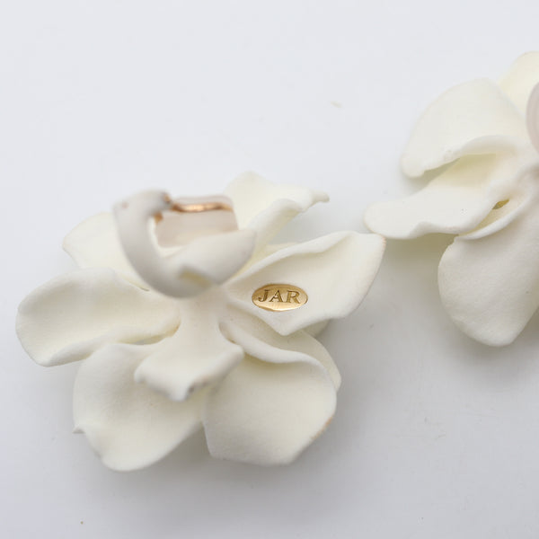 JAR PARIS Clips On White Gardenias Earrings In 18Kt Gold and Resin