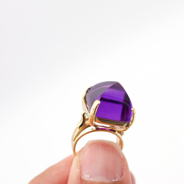 AUSTRIAN 1970 Modernist Geometric Ring In 14Kt Gold With Purple Amethyst