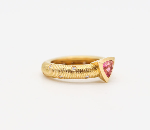 PAUL MORELLI Ring-Band In 18Kt Gold With Diamonds & Vivid Pink Sapphire