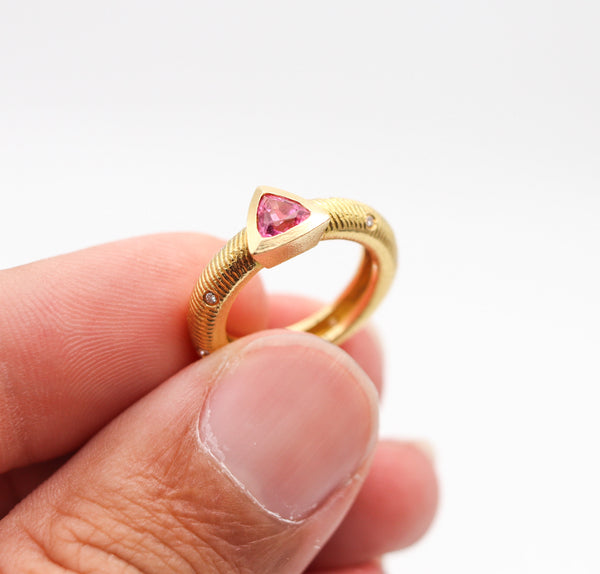 PAUL MORELLI Ring-Band In 18Kt Gold With Diamonds & Vivid Pink Sapphire