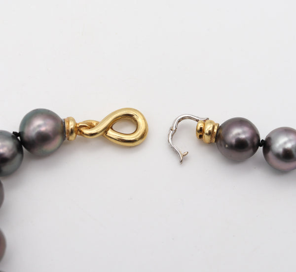 MODERN Tahitian Black-Gray Pearls Necklace In 18Kt Gold With VS Diamonds