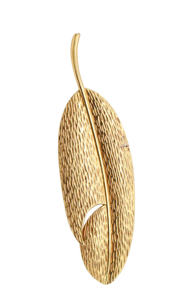 TIFFANY & CO. 1978 Angela Cummings Textured Feather Brooch In 18Kt Yellow Gold