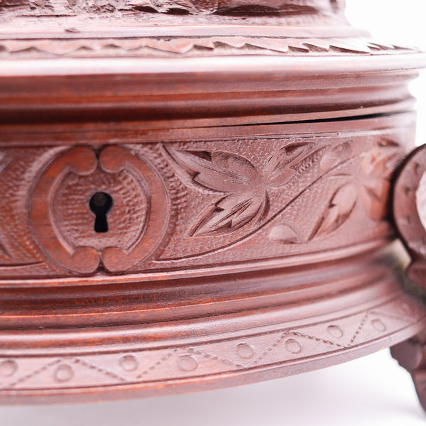 VICTORIAN 1880 Carved Wood Desk Oval Box With Hunting Dog