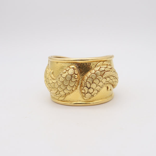 DAVID WEBB 1977 Vintage Pisces Fishes Cuff Bracelet In Solid 18Kt Yellow Gold