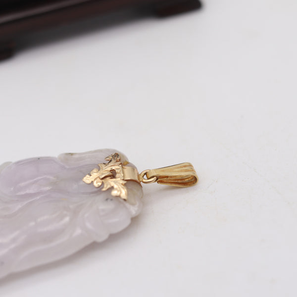 ORIENTALISM Pendant With Organic Motifs In 14Kt Yellow Gold With lavender Jade