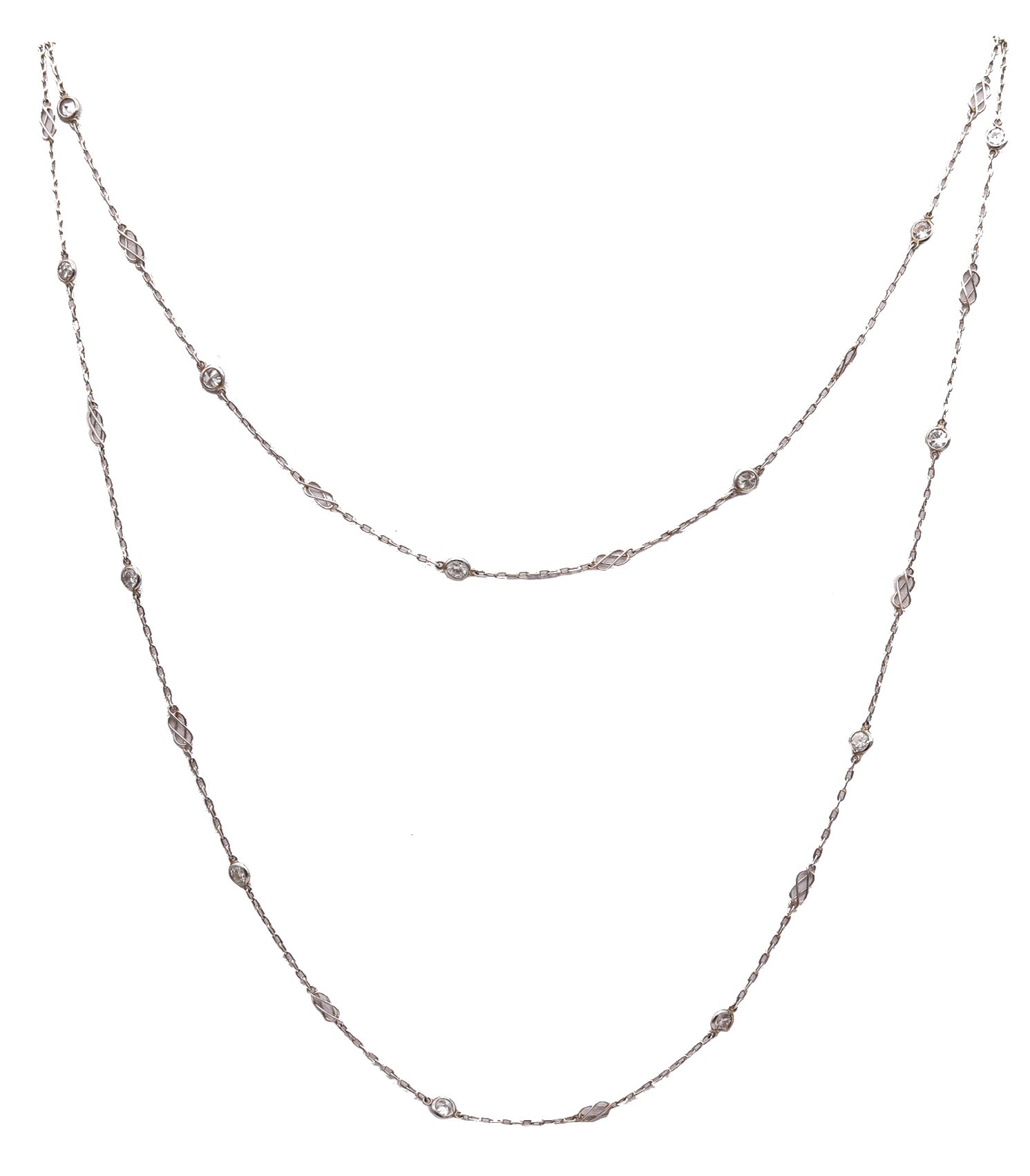 ART DECO 1930 Platinum Stations Necklace Sautoir With 1.82 Cts In Round Diamonds