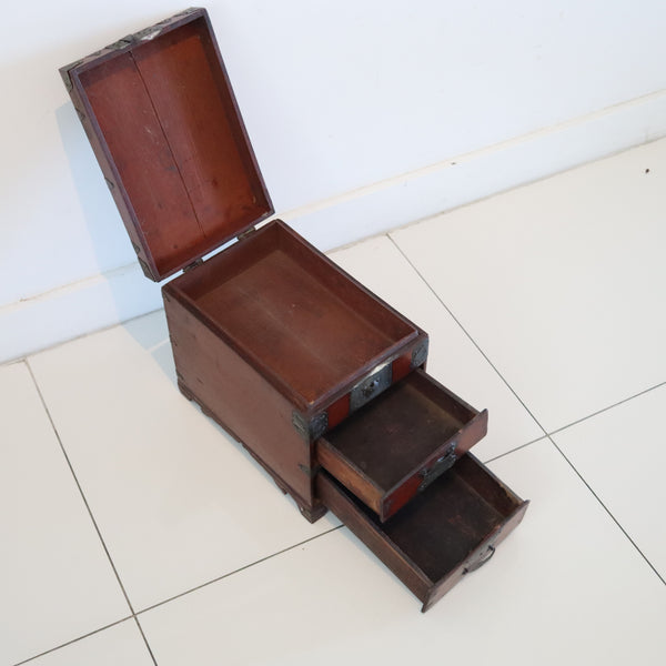 KOREAN 1880 Joseon Dynasty Writing Table Box In Reddish Patinated Wood & Bronze