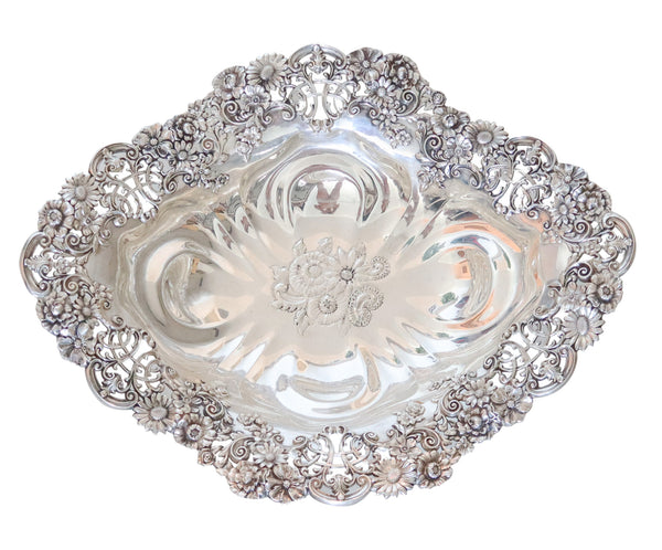 J.E. CALDWELL 1910 Large Decorative art nouveau Tray In .925 Sterling Silver