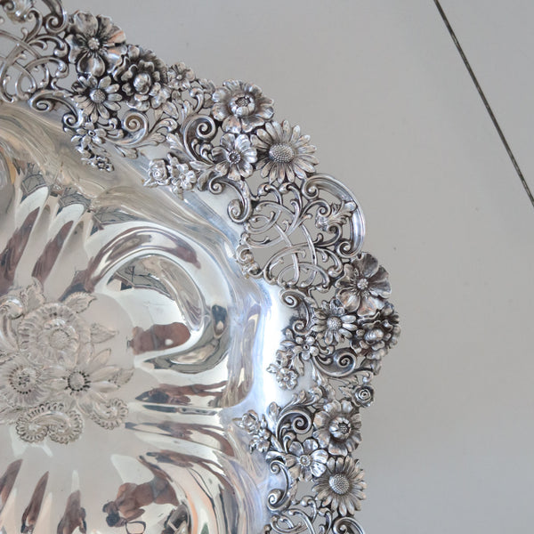 J.E. CALDWELL 1910 Large Decorative art nouveau Tray In .925 Sterling Silver