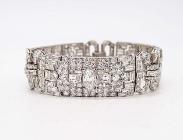 ART DECO 1925 Statement Bracelet In Platinum With 30.40 Cwt In VS Diamonds