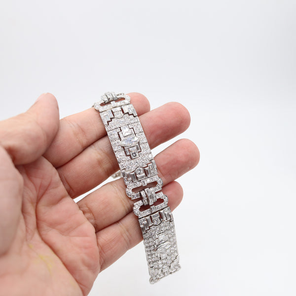 ART DECO 1925 Statement Bracelet In Platinum With 30.40 Cwt In VS Diamonds