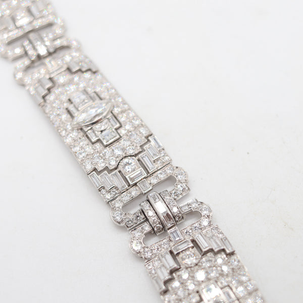 ART DECO 1925 Statement Bracelet In Platinum With 30.40 Cwt In VS Diamonds