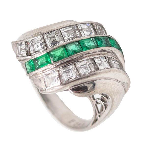 ART DECO 1940 Cocktail Ring In Platinum With Ctw Carre Diamonds & Emeralds