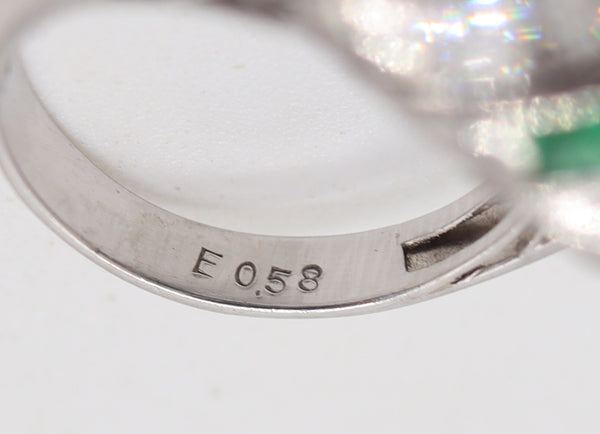 ART DECO 1940 Cocktail Ring In Platinum With Ctw Carre Diamonds & Emeralds