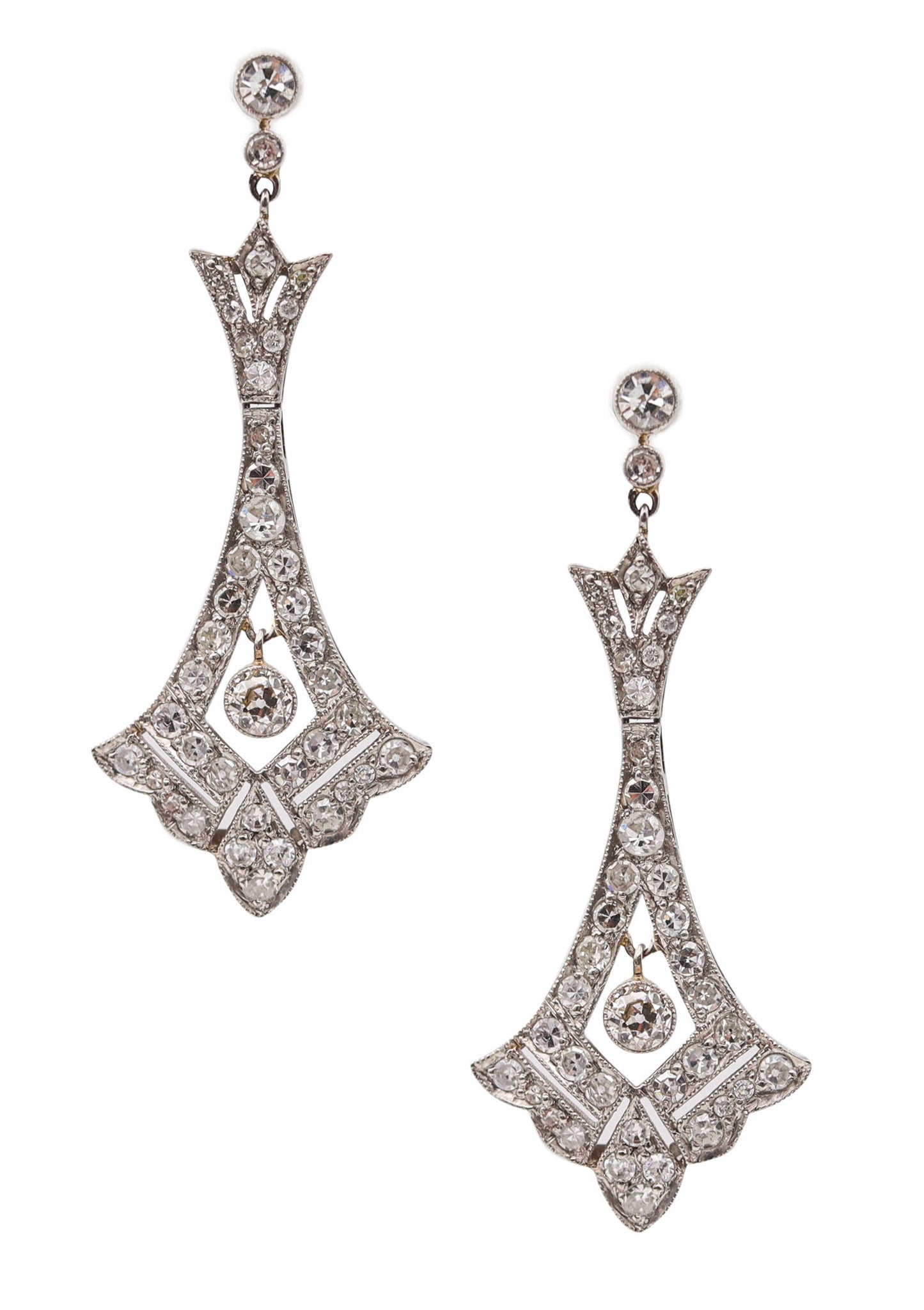 ART DECO 1930 Dangle Drops Earrings In Platinum With 3.26 Ctw In Diamonds