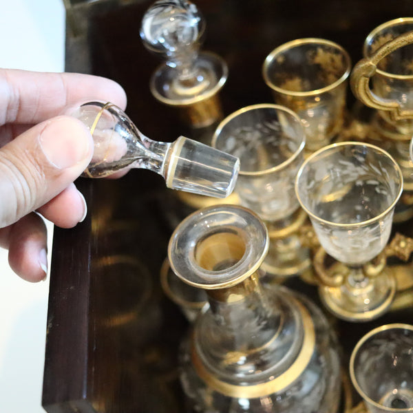 TANTALUS 1860 French Napoleon IIII Liquor Cabined In Precious Woods And Glass