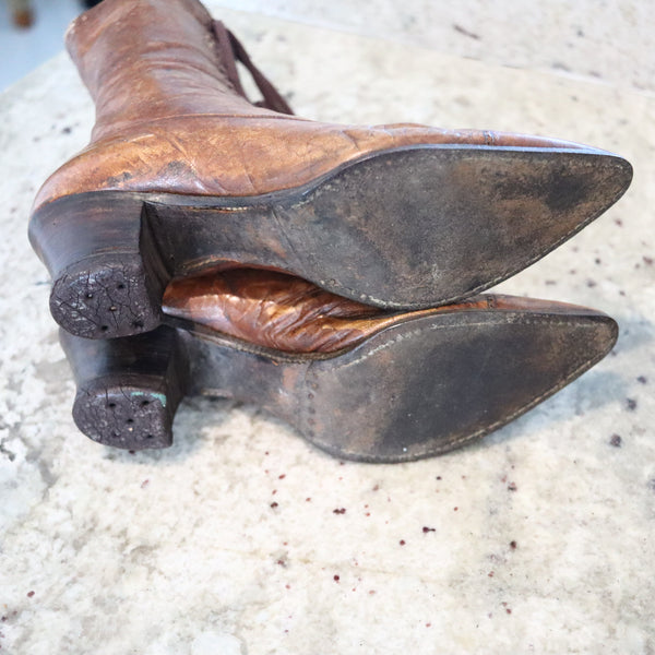 EDWARDIAN 1910 Unusual Pair Of Antique Leather Lady Shoes Good For Bookends