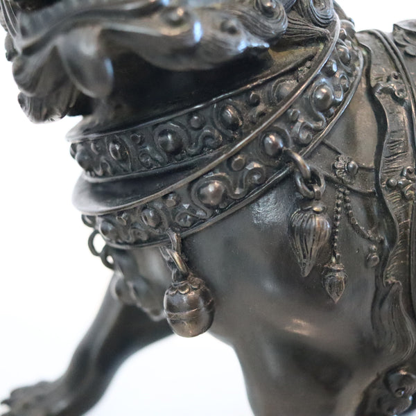 QING DYNASTY 1900 Antique Foo-Dog Sculpture In Solid Patinated Bronze