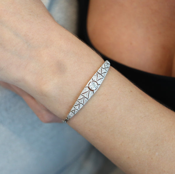 EDWARDIAN 1910 Transitional Bracelet In Platinum With 2.39 Ctw In Diamonds