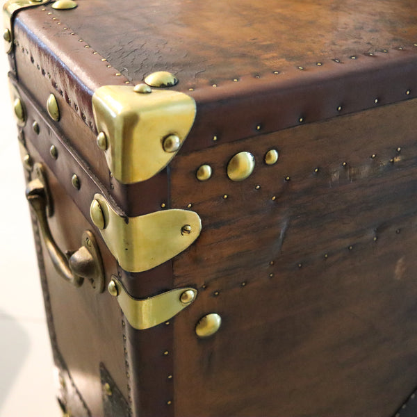 ENGLAND 1890-1900 Victorian Pair Of Army Officer Travel Chests In Leather & Bronze